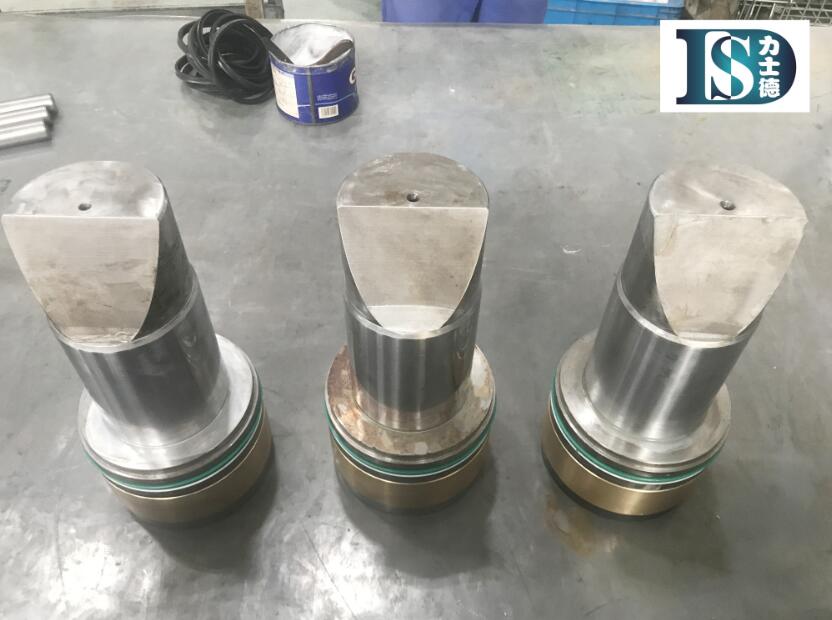 我公司出貨一批方形碟簧油缸 我公司出貨一批方形碟簧油缸